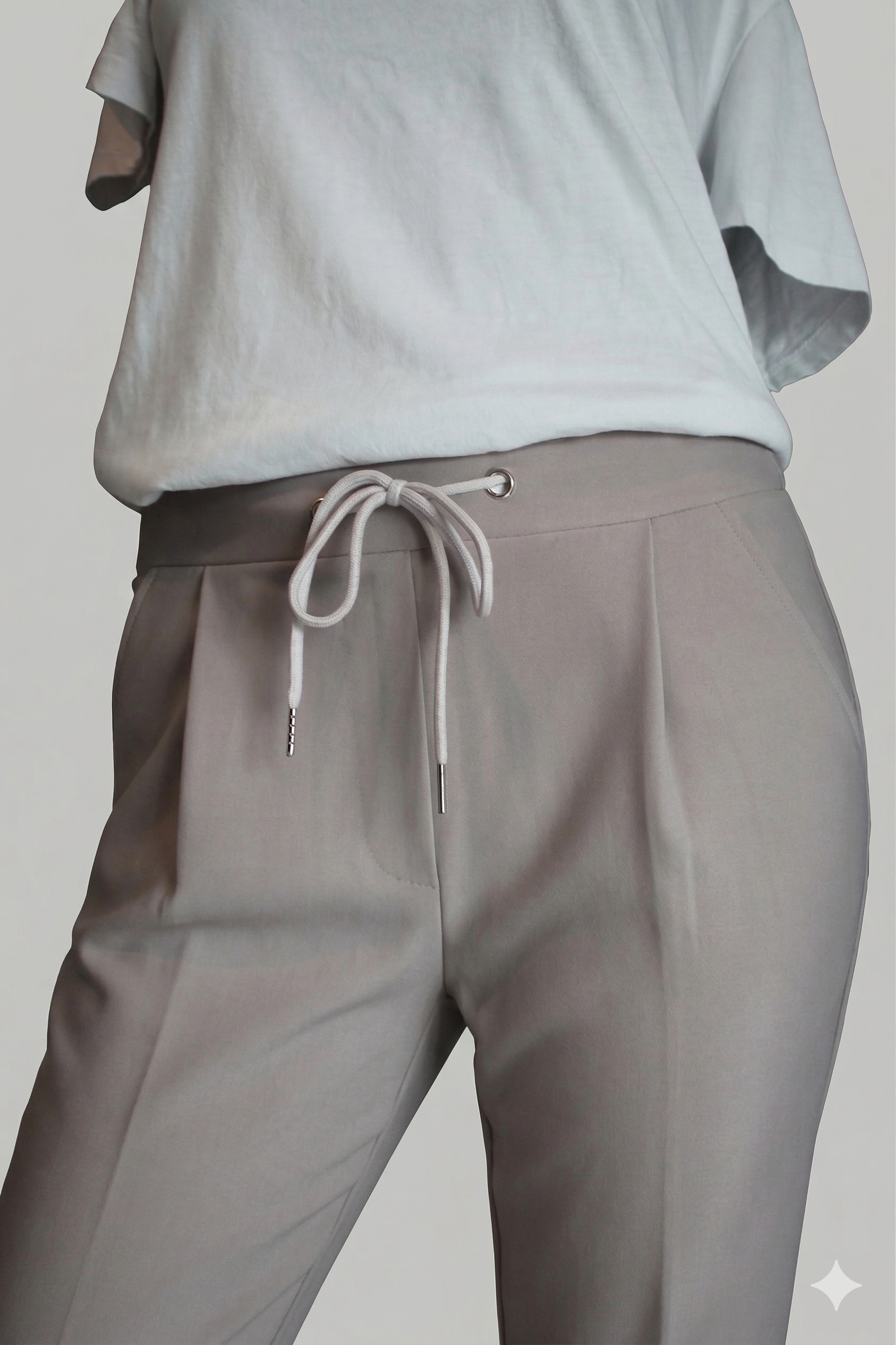 Comfort broek grijs met koordje detail