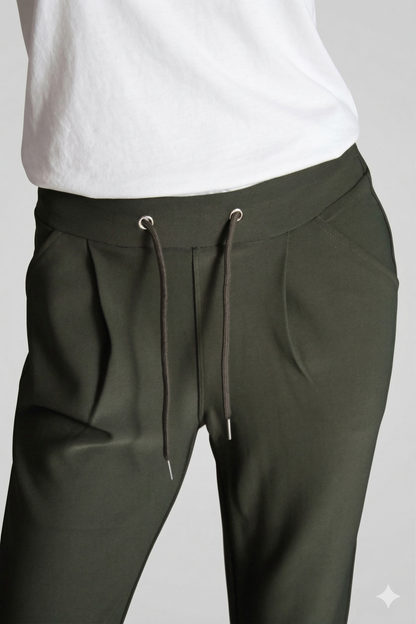 Comfort broek olijf met koord voorkant detail